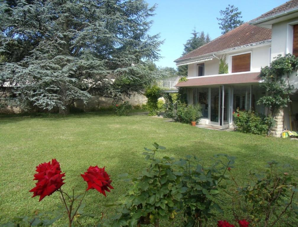 Le Grand Jardin Bed & Breakfast โบน ภายนอก รูปภาพ
